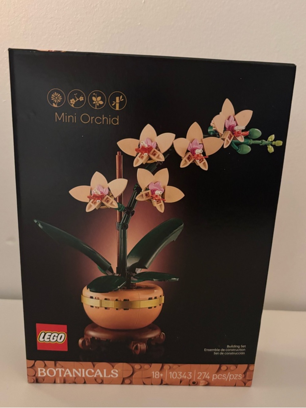 LEGO Botanicals Mini Orchid in Pink and Green with Gold Pot